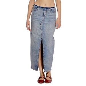 Wild Fable Women’s Denim Maxi Skirt Raw Hem Front Slit Blue Size 12 NWT